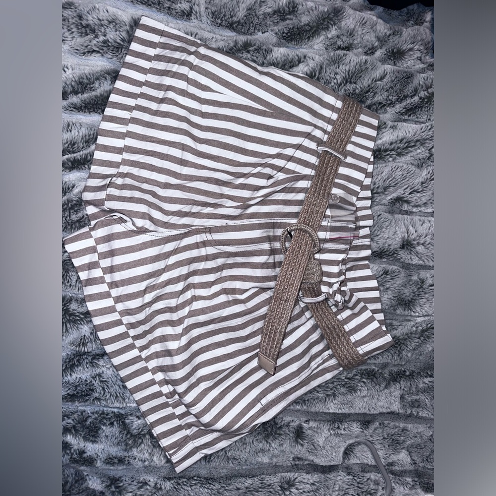 Shorts Size L